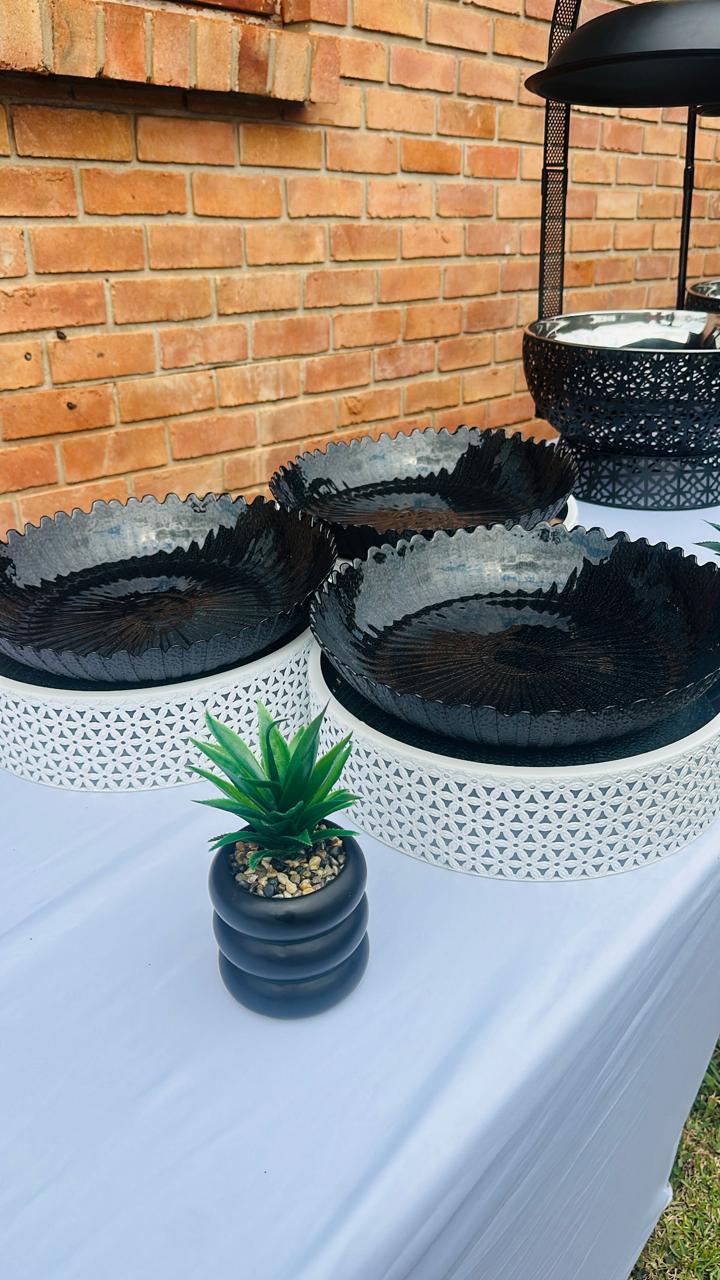 X3 BLACK SALAD BOWLS