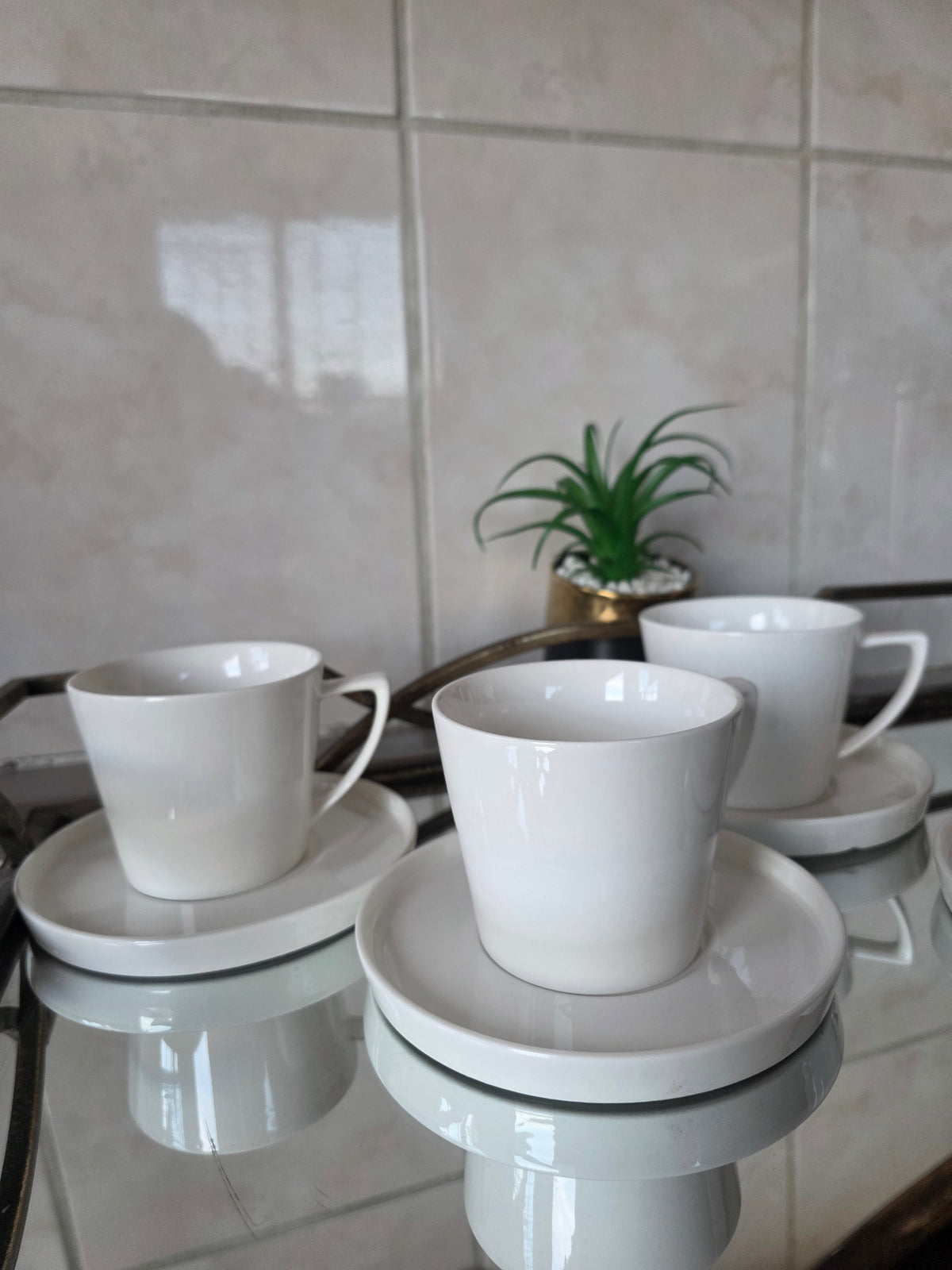 12-Piece Cup and Saucer Set