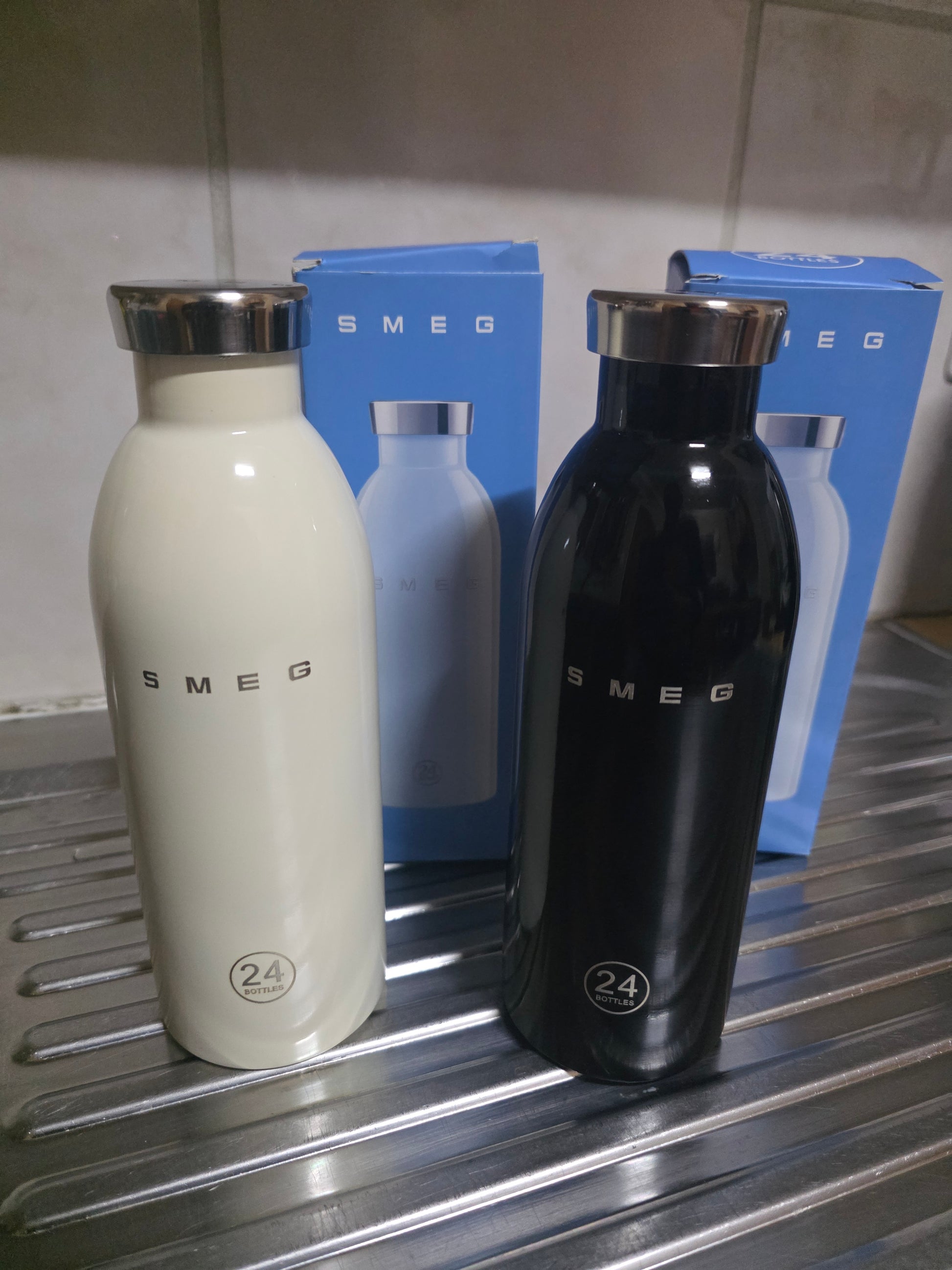 SMEG Black 500ml stainless steel insulated water bottle – Be Classic Homeware SA